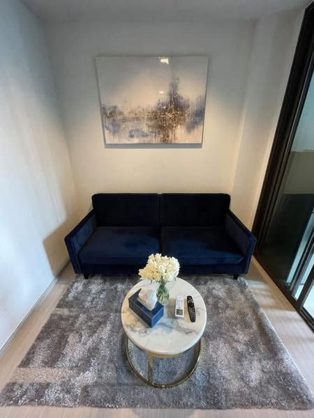 living room of Life Asoke – Rama 9