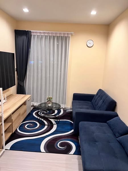 living room and bedroom of Life Asoke Hype