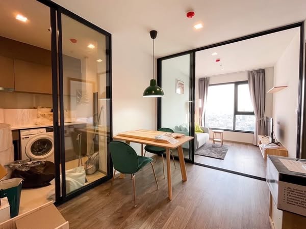 room interior of Life Ladprao Valley
