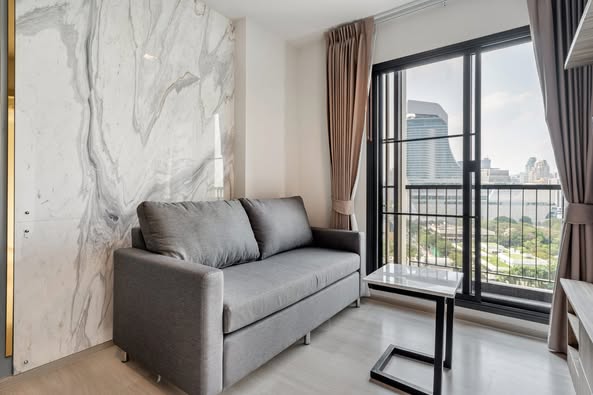 bedroom of Life One Wireless