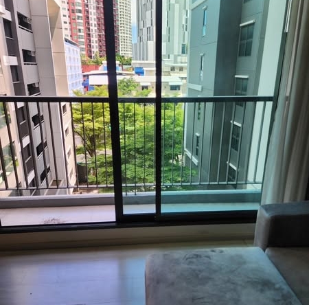 room interior of Life Sukhumvit 48