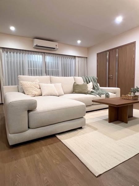 living room and room interior of มบ.ลดาวัลย์ ศรีนครินทร์