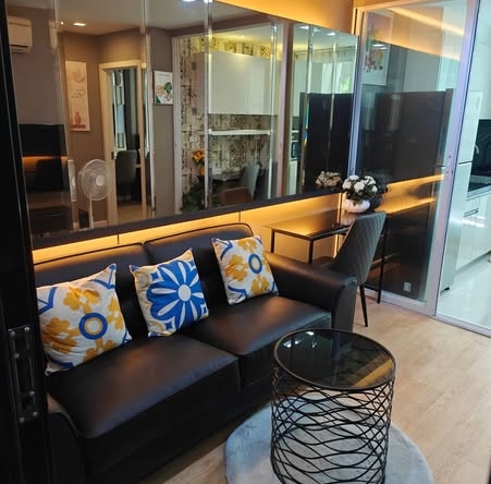 living room of Mayfair Place Sukhumvit 64