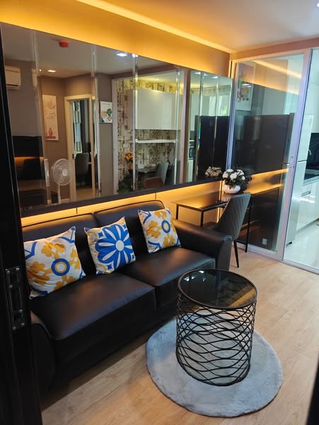 living room of Mayfair Place Sukhumvit 64