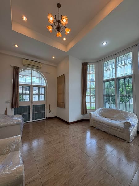 living room of Mueang Thong 4 Village
