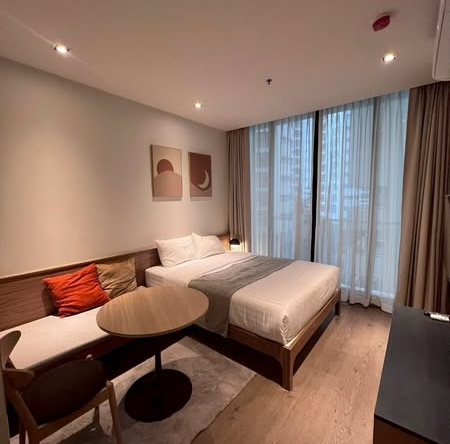 bedroom of Park Origin Phrom Phong