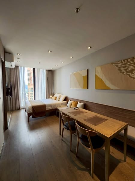 bedroom and room interior of Park Origin Phrom Phong