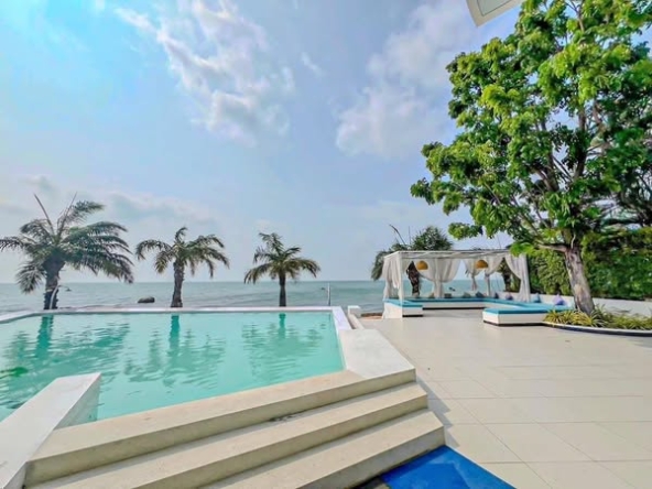 pool of Pure Sunset Beach