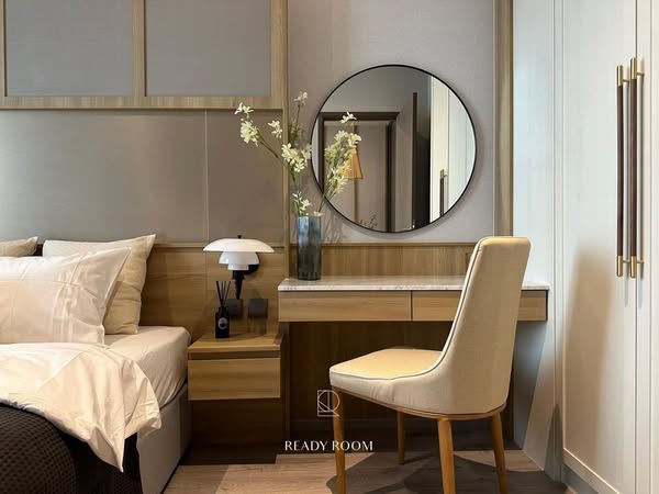 bedroom and bathroom of Rhythm Ekkamai Estate