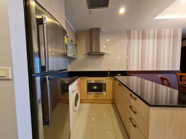 kitchen of Sathorn Gardens