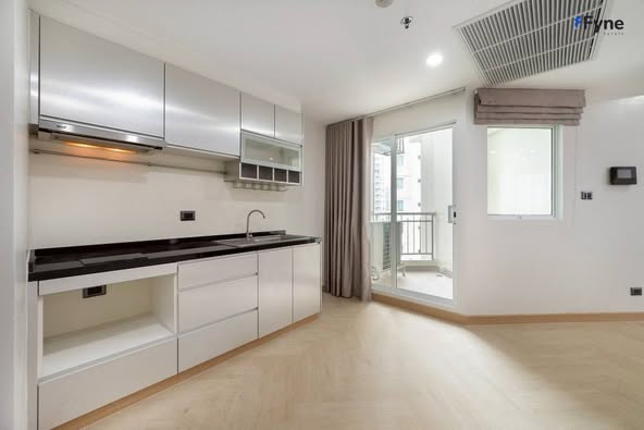 kitchen of Supalai Wellington