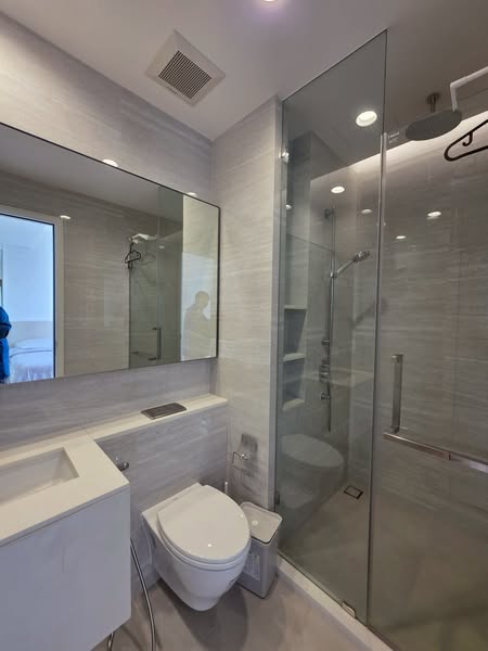 room interior and bathroom of Super Luxury Private House
