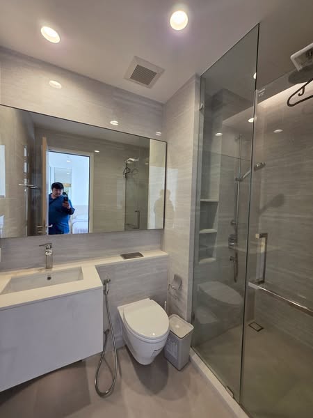 room interior and bathroom of Super Luxury Private House