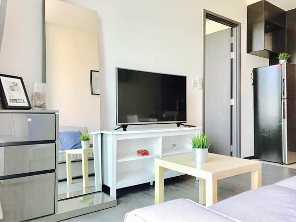 bedroom of The Edge Sukhumvit 23