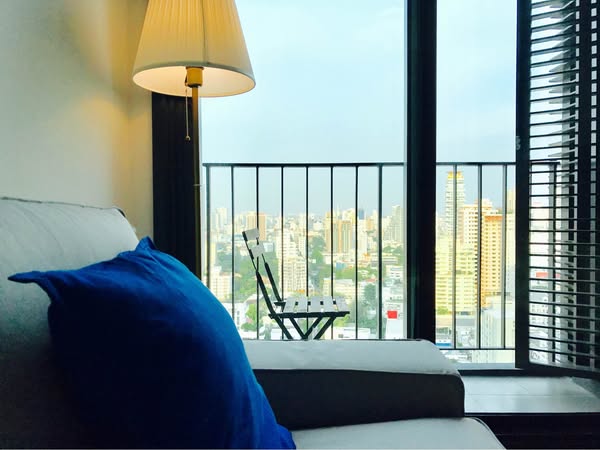 bedroom of The Edge Sukhumvit 23