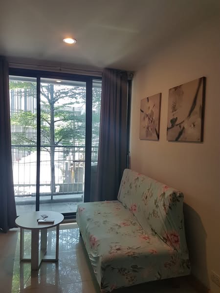 bedroom of The President Condo Sukhumvit 81