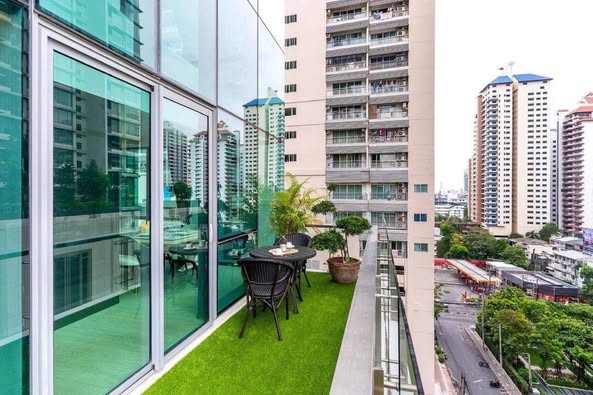 The Room Sukhumvit 21