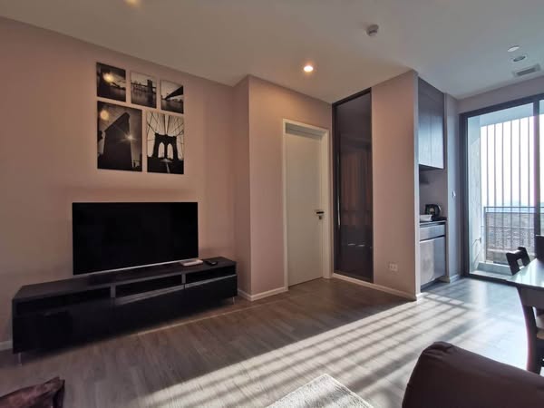 living room and room interior of The Room Sukhumvit 69