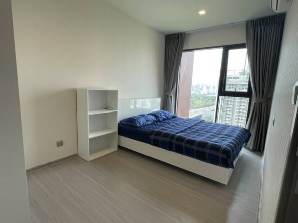 bedroom of Life Asoke Hype