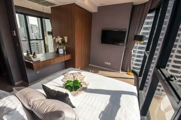 bedroom and living room of Ashton Asoke