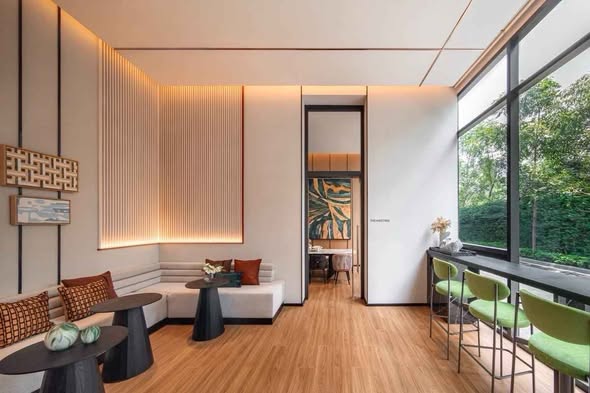 living room of Aspire Onnut Station