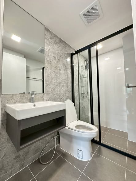 bathroom of Atmoz Tropicana Bangna