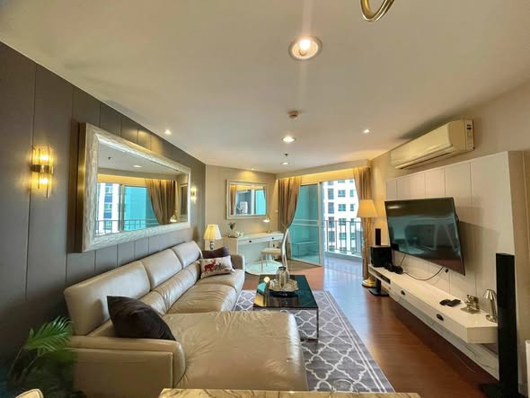 bedroom and living room of Belle Grand Rama 9