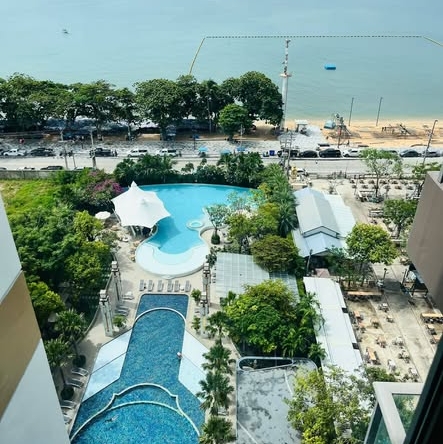 pool of Copacabana Beach Jomtien