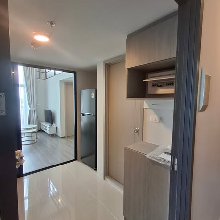 room interior and bathroom of Ideo Ramkamhaeng Lamsali Station