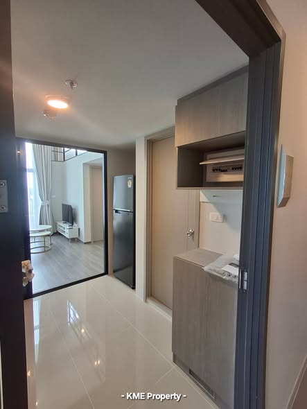 room interior and bathroom of Ideo Ramkamhaeng Lamsali Station