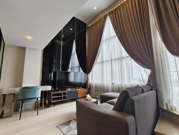bedroom and living room of KnightsBridge Prime Sathon