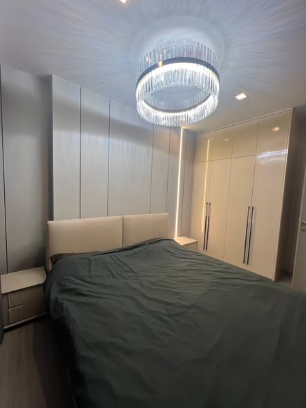 bedroom of Life Asoke Hype