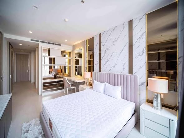 bedroom of Noble Ploenchit