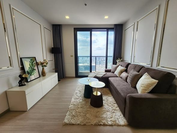 bedroom and living room of One9Five Asoke – Rama 9