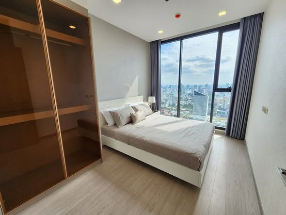 bedroom and room interior of One9Five Asoke – Rama 9