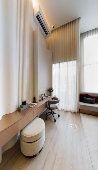 living room and bathroom of Origin Play Bangkhunnon Triple Station ออริจิ้น เพลย์ บางขุนนนท์ ทริปเปิ้ล สเตชั่น