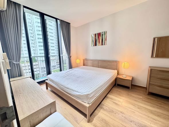 bedroom of Park Origin Phrom Phong