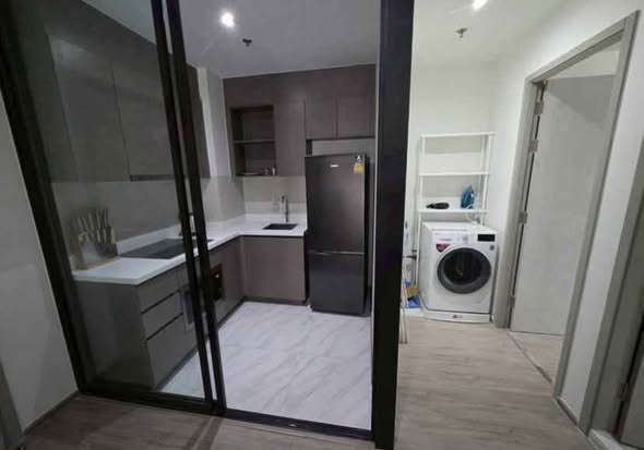 room interior of RHYTHM Ekkamai