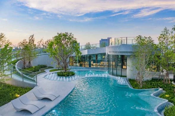 pool of Rich Point @BTS Wutthakat