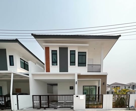 SIS story house