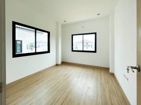 room interior of SIS story house