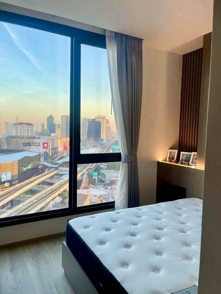 bedroom of The Crest Park Residences