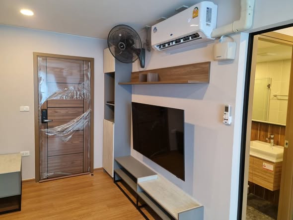 room interior of The Cube Loft Srinakarin