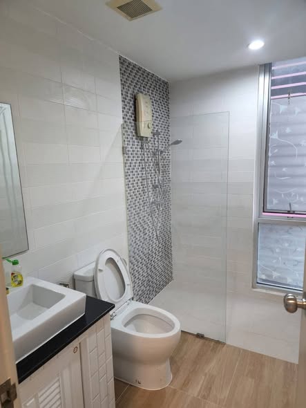 The Iris Condo (F Building) Rama 9 – Srinagarindra