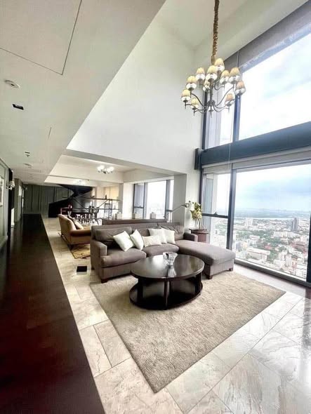 living room of The Met Condominium