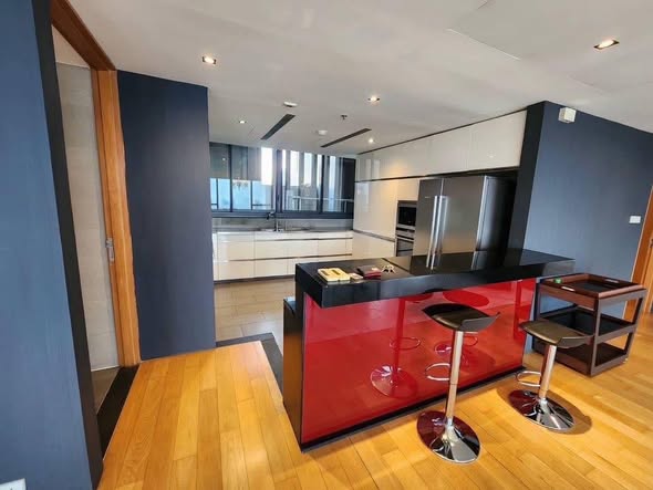 room interior and kitchen of The Met Condominium