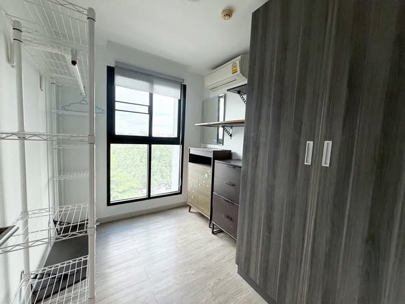 bedroom and room interior of Villa Lasalle