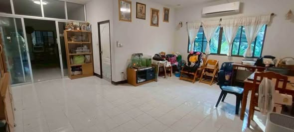 room interior of www.maerimproperty.com