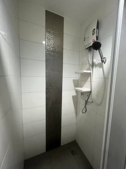 room interior and bathroom of Aspire Rama 4