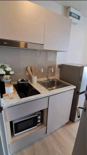 kitchen of Atmoz รัชดา-ห้วยขวาง คอนโด